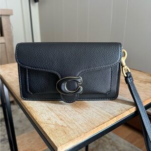Coach tabby wristlet crossbody